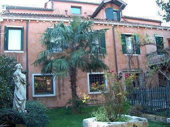 Bed and breakfast Domus Orsoni 2*